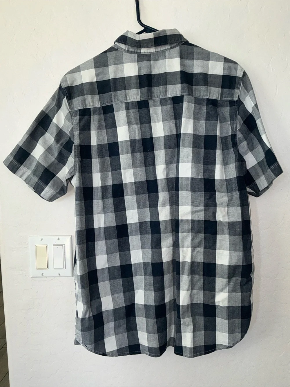 The North Face Men's Button-Down Shirt - Black & White Plaid